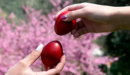 Cracking Eggs at Easter on Crete