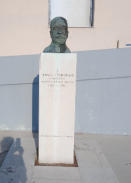 Neapoli Statue 1